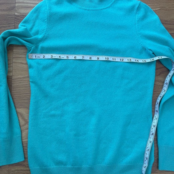 Talbots 100% pure cashmere turtleneck size XS - Picture 6 of 8